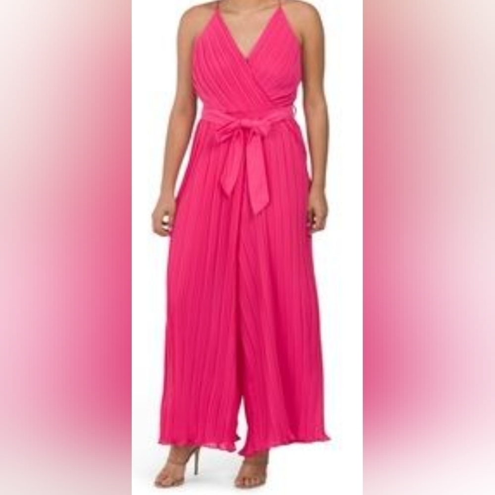 Beyond Words Pleated Pink Jumpsuit Women's Size Small